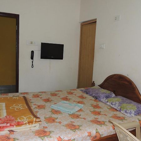 Surya Inn Konark Habitación foto