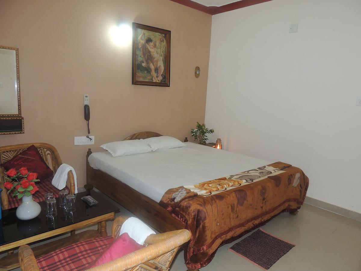 Surya Inn Konark Habitación foto